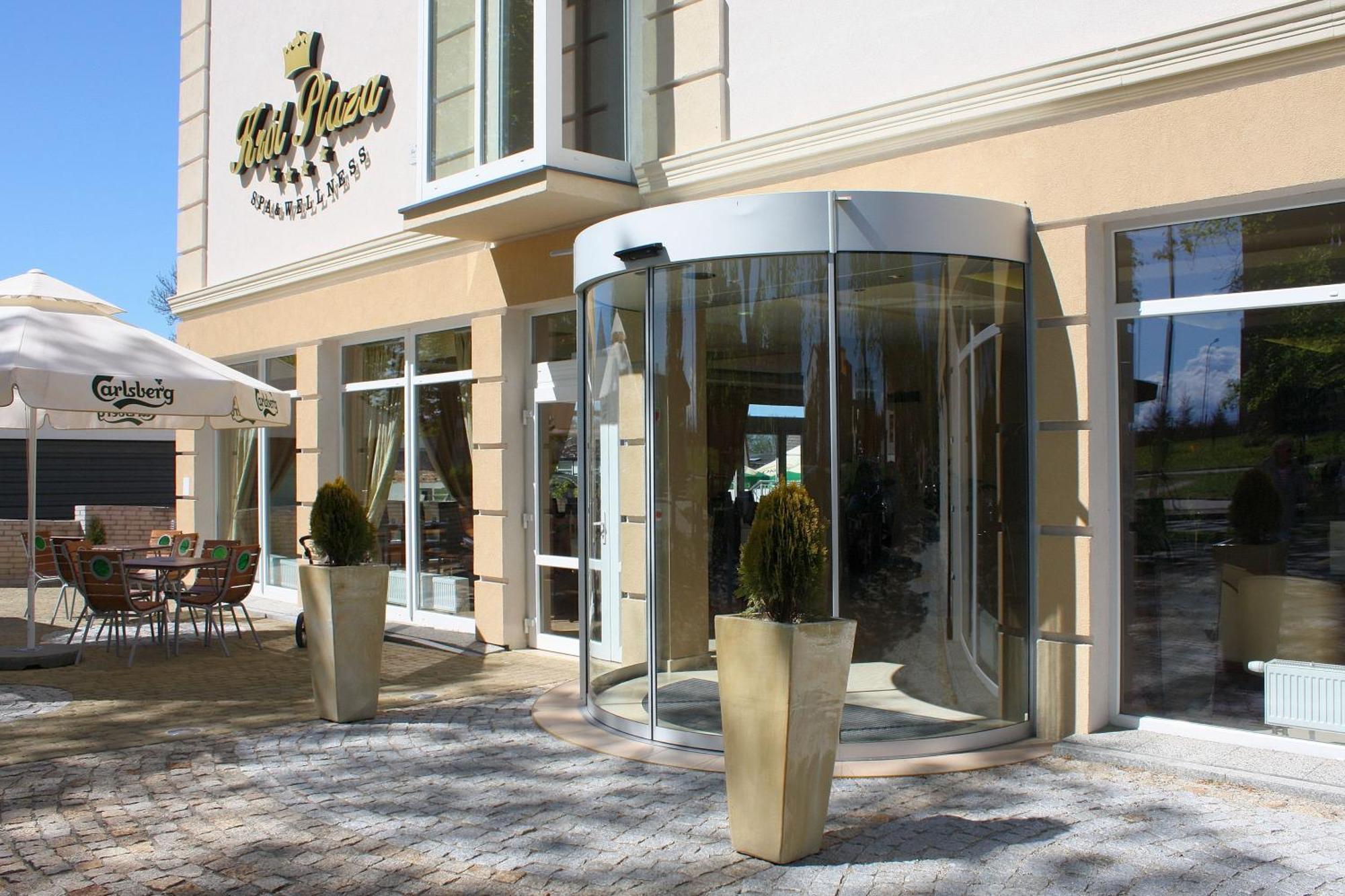 Krol Plaza Spa & Wellness 야로수아비크 외부 사진
